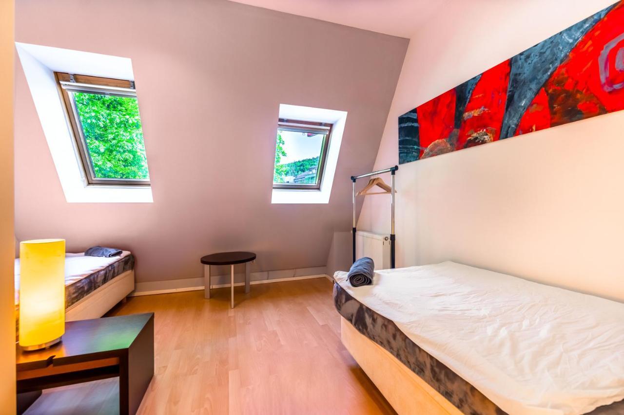 Lovely 4-Bedroom Flat In Historical Center With Stunning View Тренчин Экстерьер фото